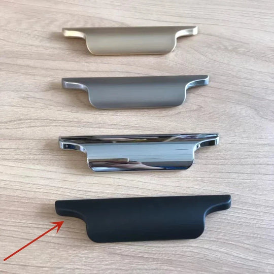 Luxury Zinc Alloy Curved Cabinet Handles – Modern Drawer Pulls