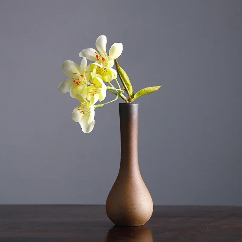 Retro Zen Ceramic Tabletop Vase for Flower Arrangement Decor
