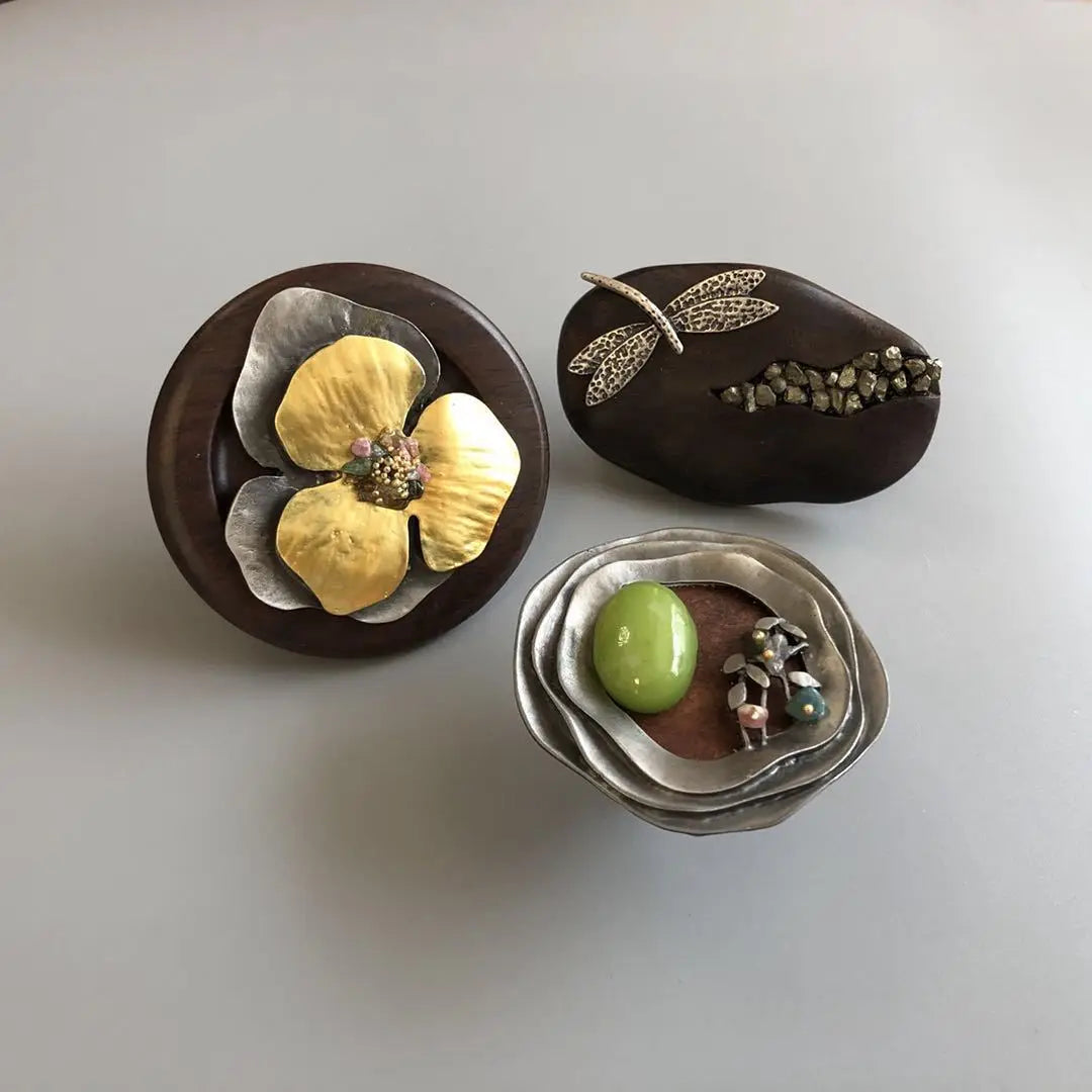 Handmade Wood & Alloy Flower Knob Handles – Artistic Cabinet Pulls