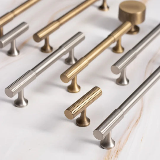 Solid Brass Vertical Linear Cabinet Knobs – Modern Drawer Pulls for Furniture