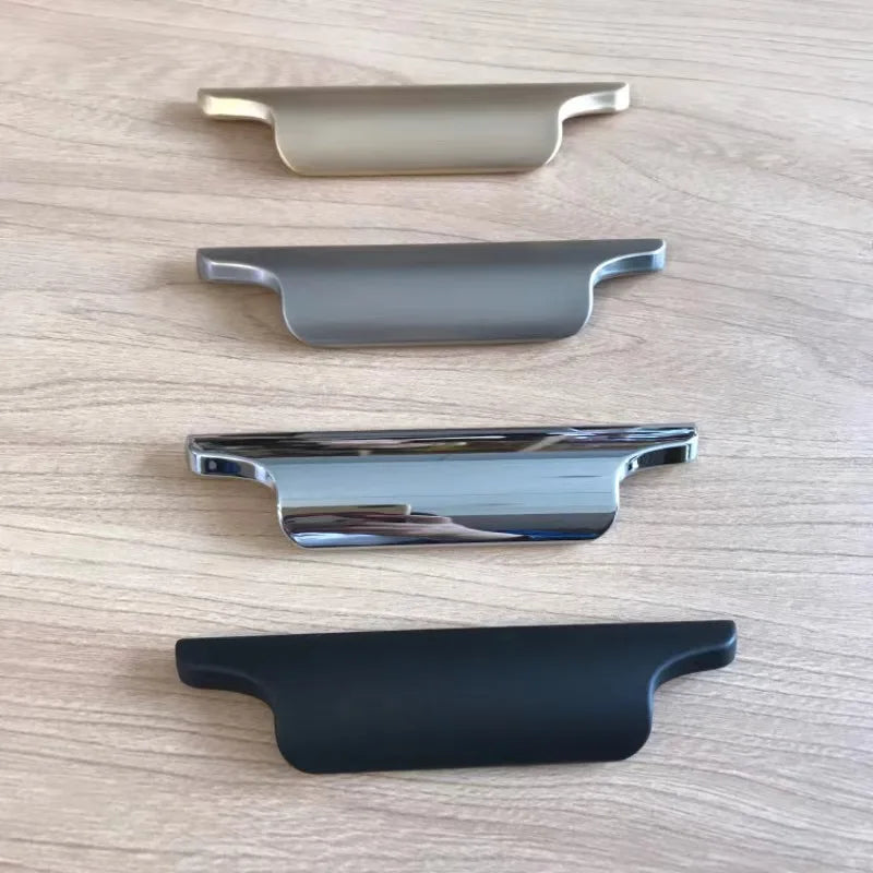 Luxury Zinc Alloy Curved Cabinet Handles – Modern Drawer Pulls
