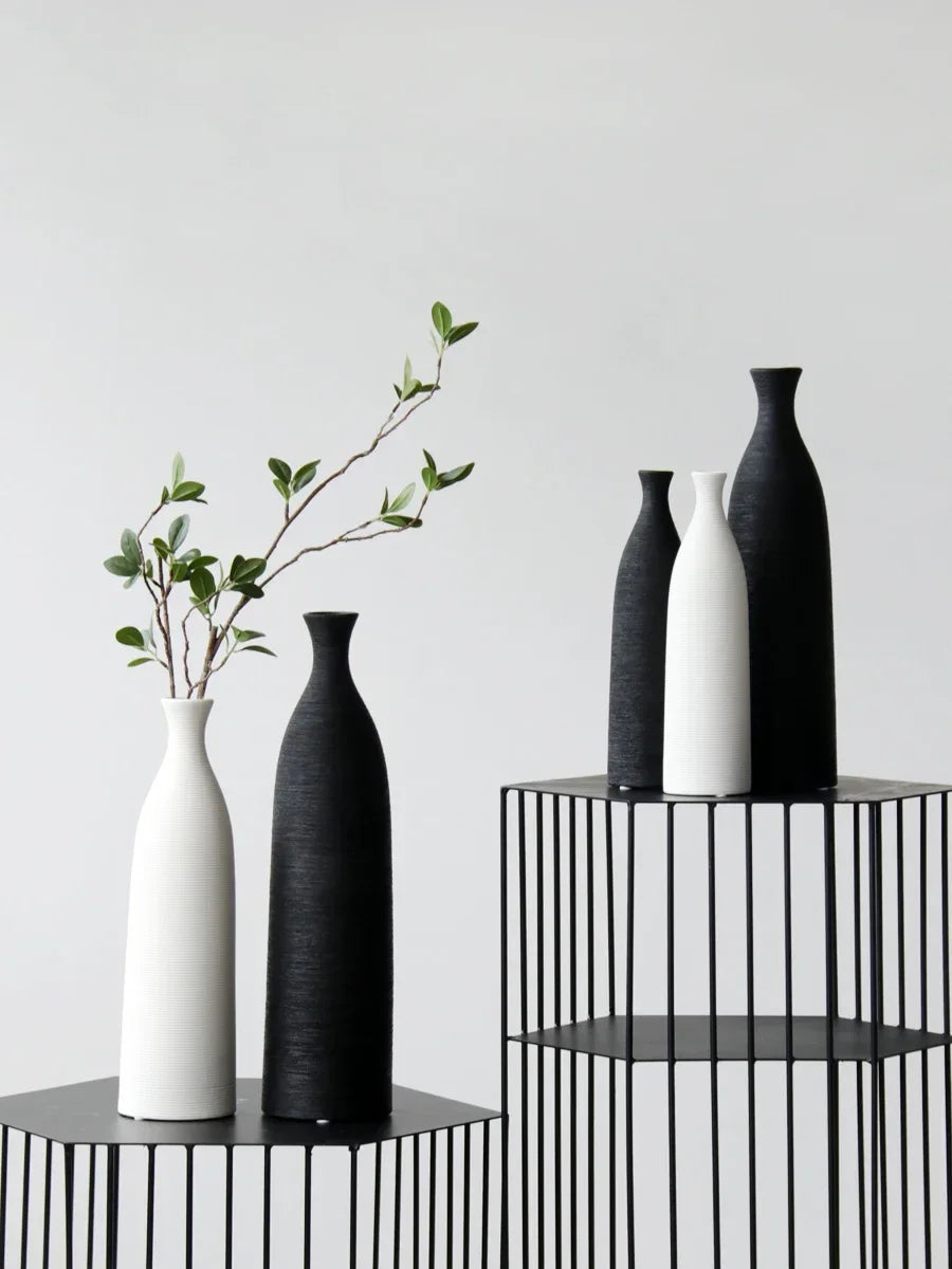 Simple Modern Black and White Ceramic Vase Table Decor