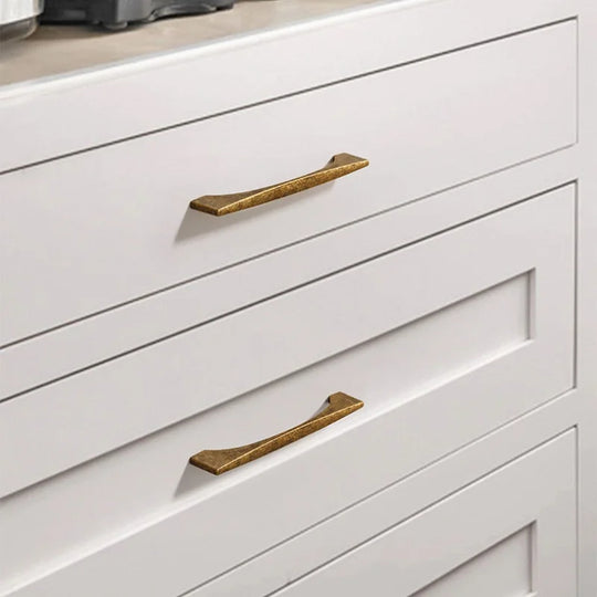 Antique Bronze Wardrobe Door Handles – Vintage Zinc Alloy Pulls for Furniture