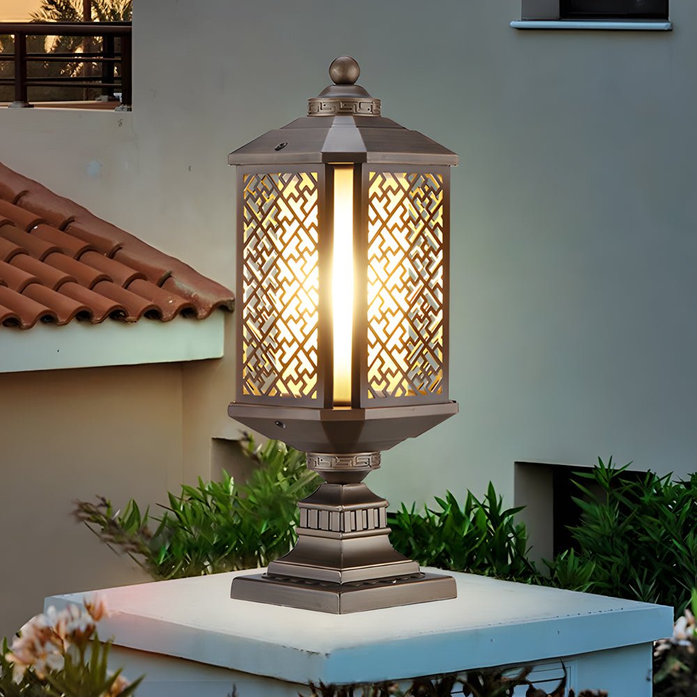 Antique Die Cast Aluminum Waterproof Glass Shade Retro Fence Post Lights