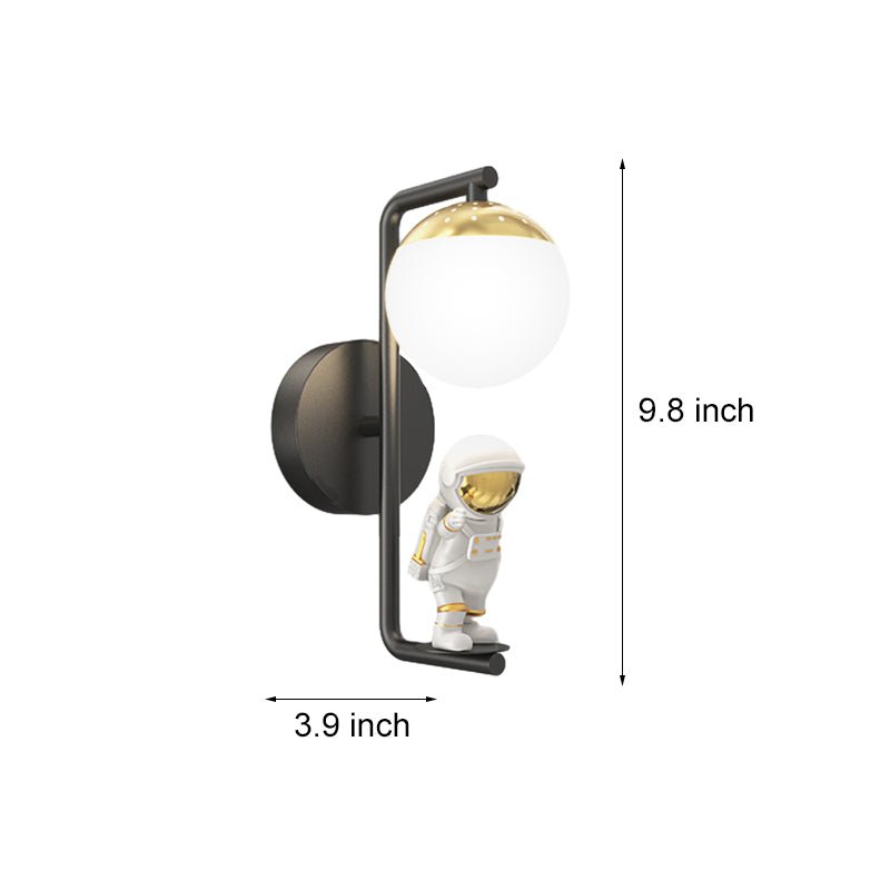 Cartoon Astronaut LED Wall Light – 3 Step Dimming