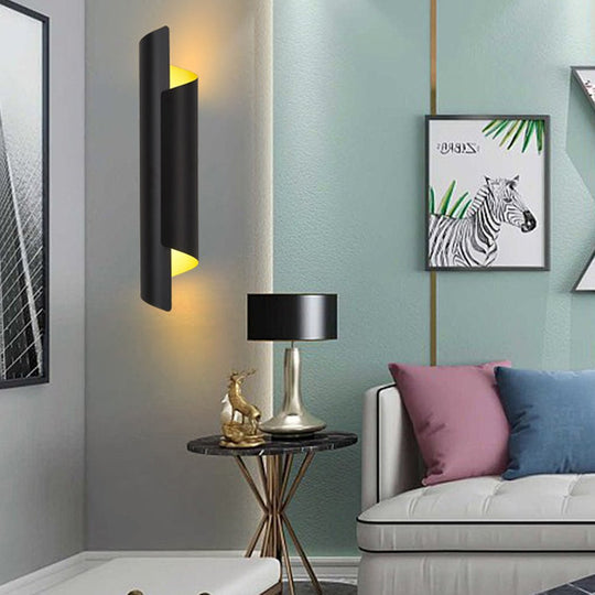 Classic Nordic LED Curved Metal Wall Lamp