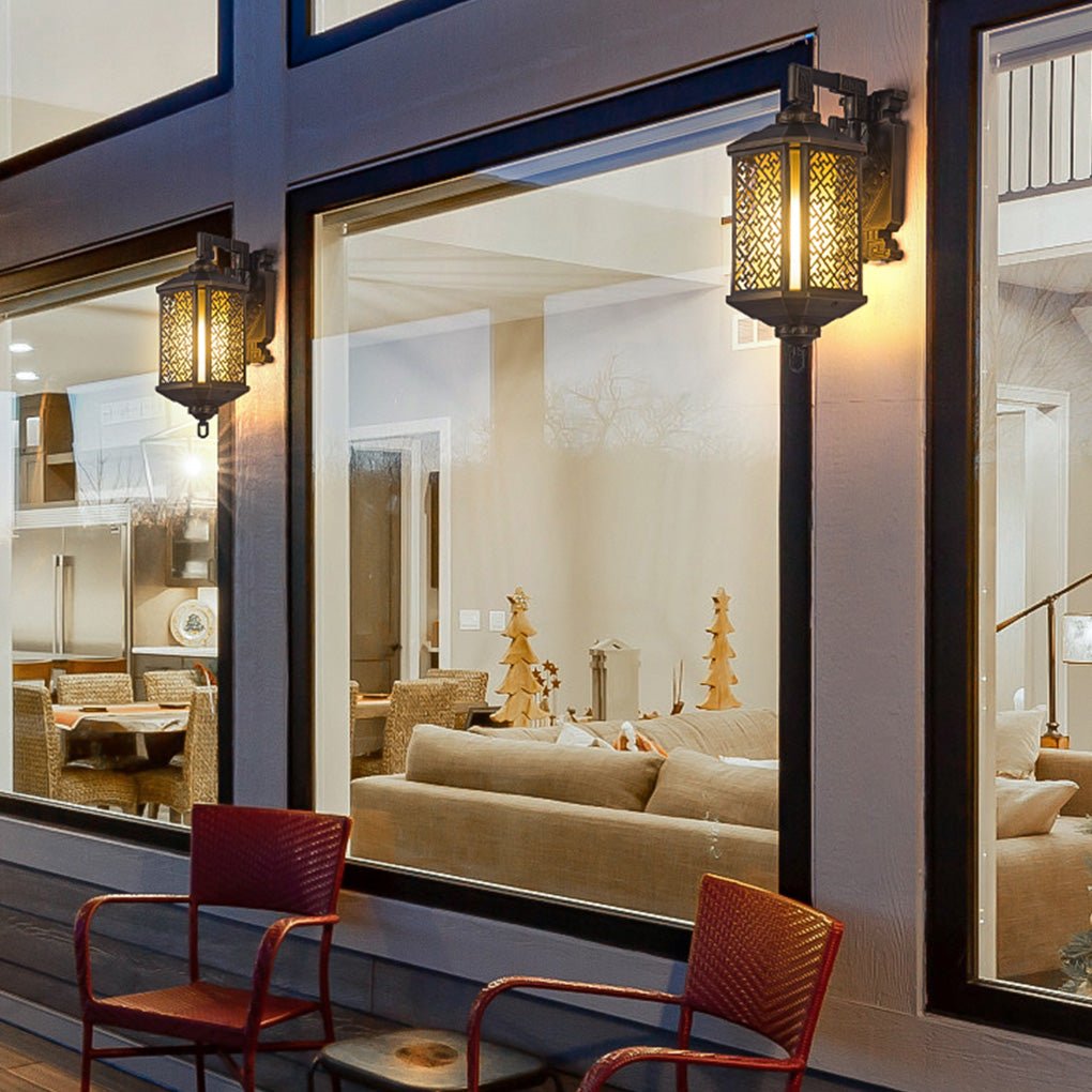 Classical Hollow Pattern Outdoor Wall Lamp