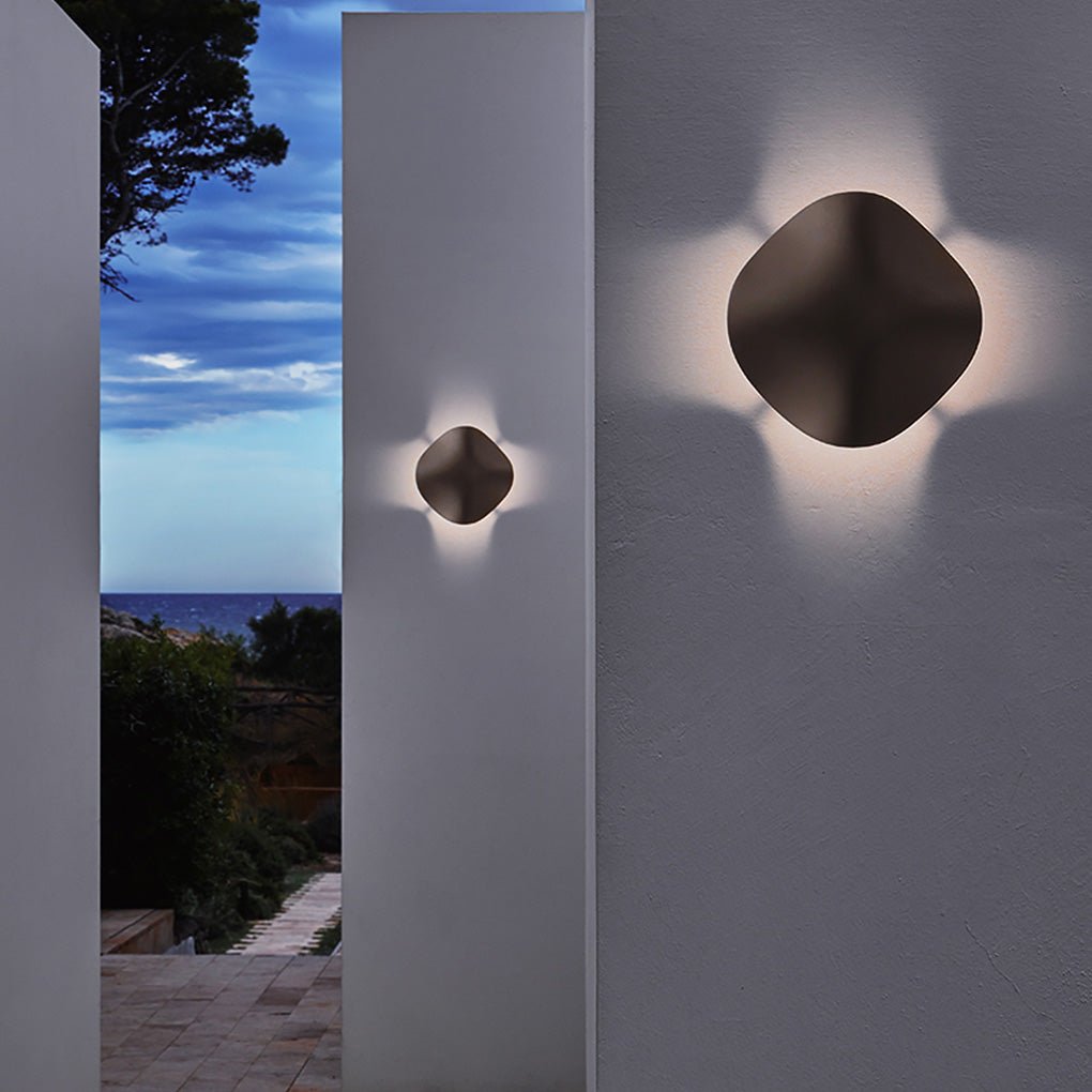 Multi-Functional Layered Design LED Outdoor Landscape Light