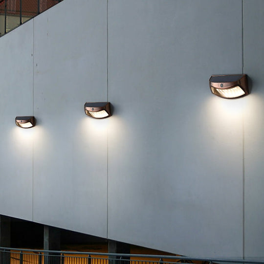 Intelligent Motion Sensor Solar Outdoor LED Wall Light