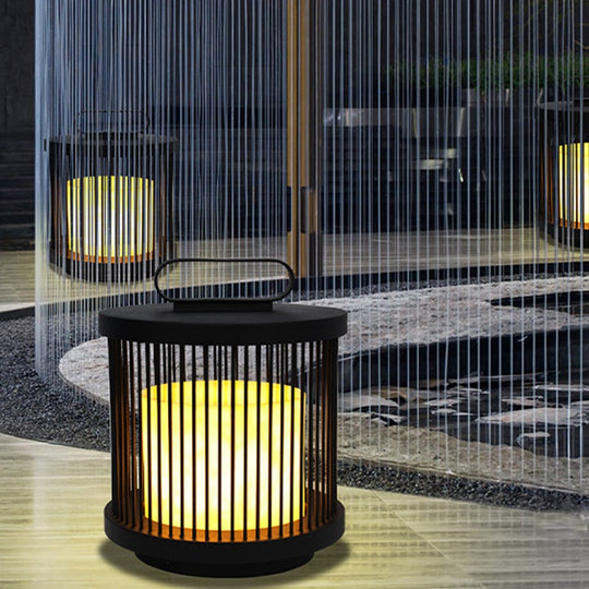 Cage Shape Retro Outdoor Lantern Lamp Black