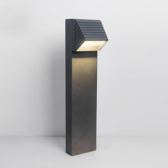 Chic Flash Black LED Lawn Light for Outdoor Spaces