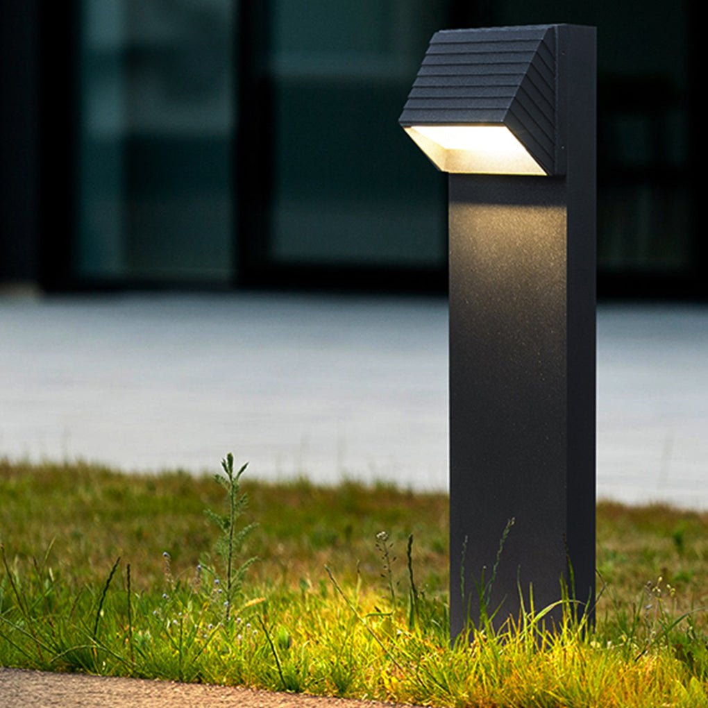 Chic Flash Black LED Lawn Light for Outdoor Spaces
