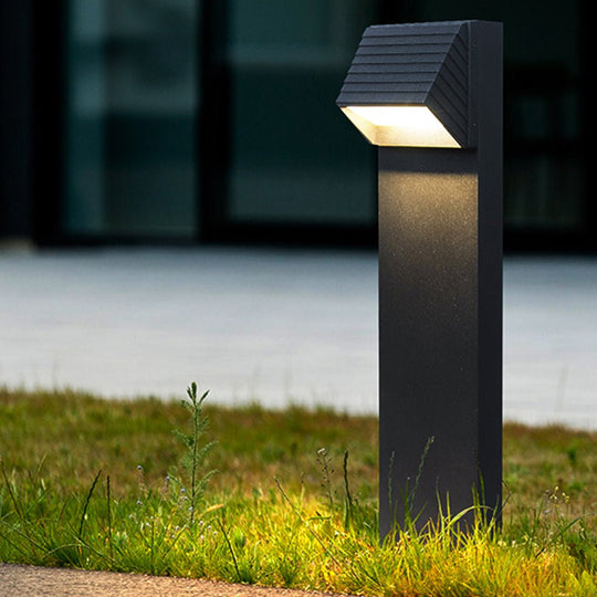 Chic Flash Black LED Lawn Light for Outdoor Spaces