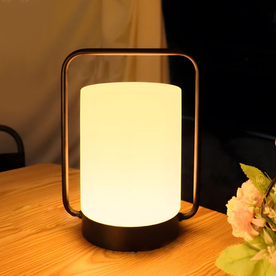 Modern Black Portable Outdoor Table Lamp with White Cylinder Shade – USB Rechargeable, IP65 Waterproof