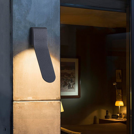 Modern Minimalist LED Waterproof Outdoor Wall Light