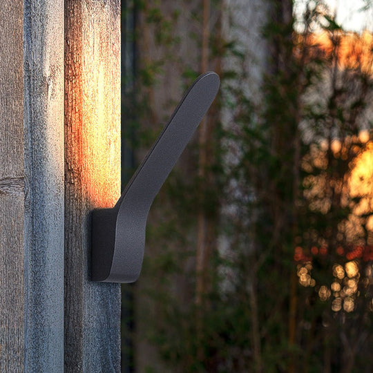 Modern Minimalist LED Waterproof Outdoor Wall Light