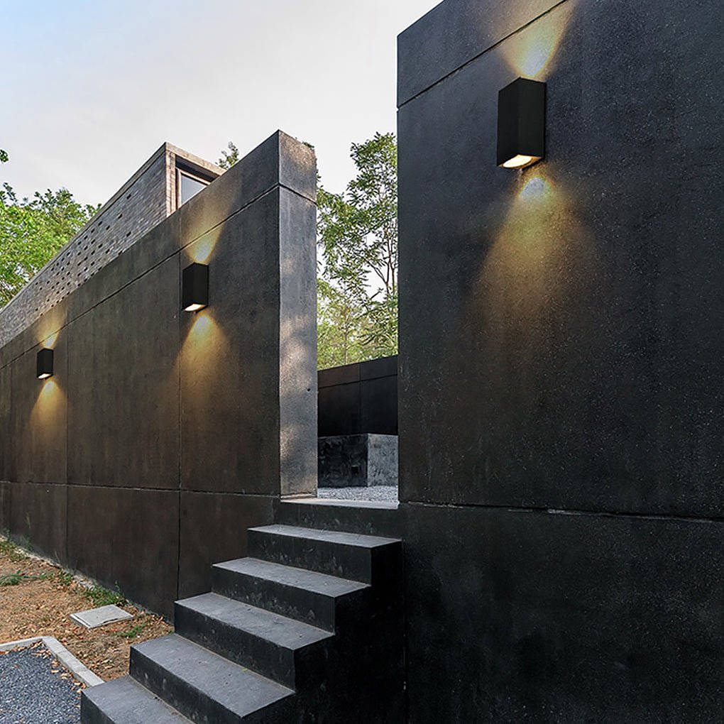 Modern Square Outdoor Waterproof LED Wall Light for Villa Courtyard