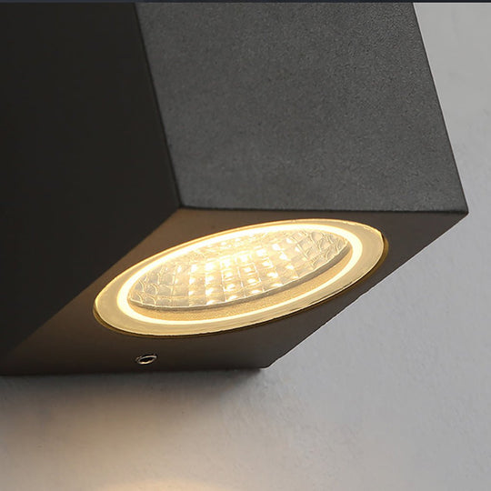 Modern Square Outdoor Waterproof LED Wall Light for Villa Courtyard