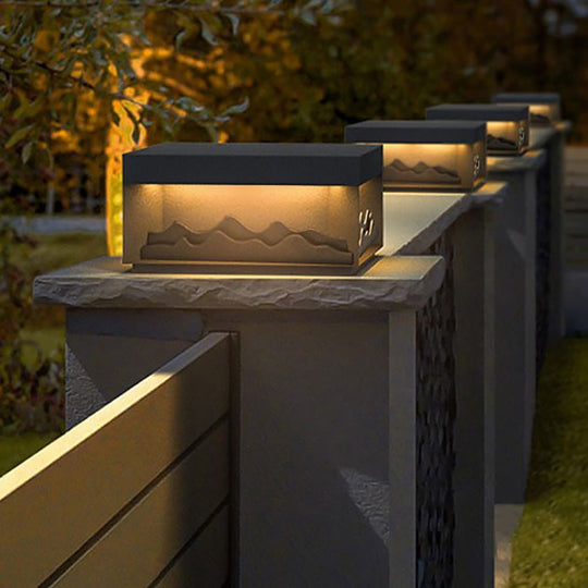 Outdoor Waterproof Garden Lamp Post with Mountain Scenery Design