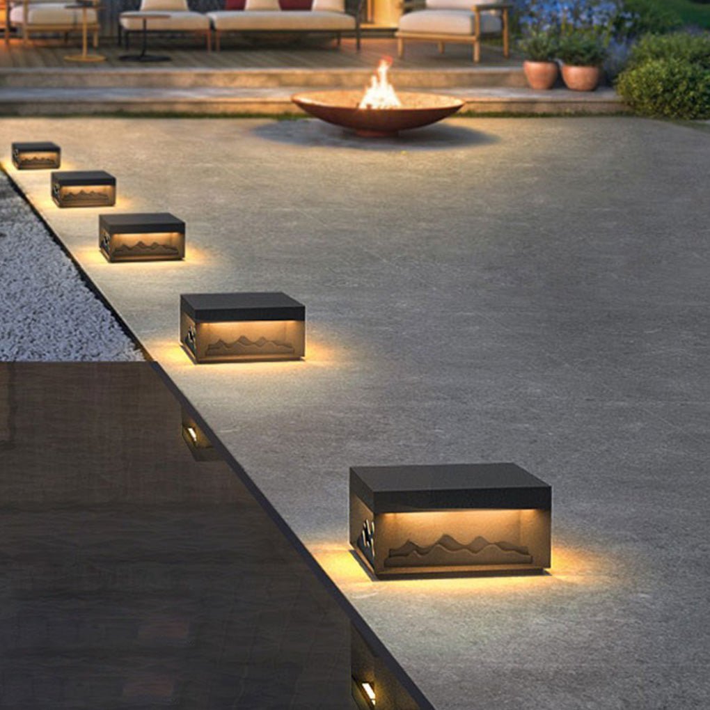 Outdoor Waterproof Garden Lamp Post with Mountain Scenery Design