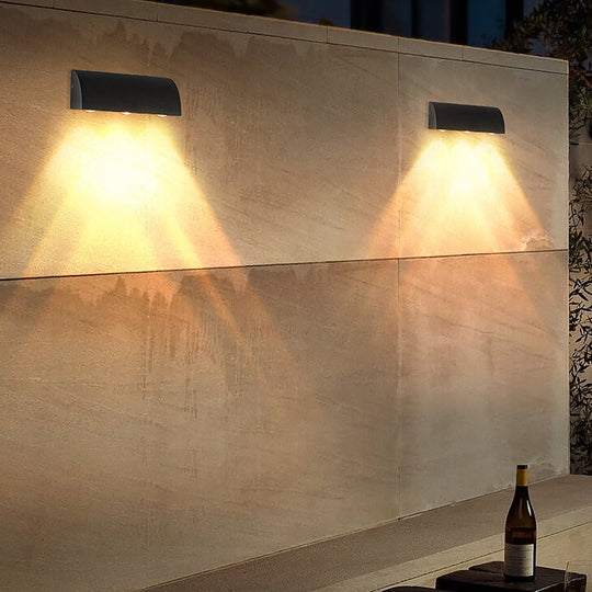Outdoor Minimalist LED Waterproof Wall Light for Courtyard and Balcony