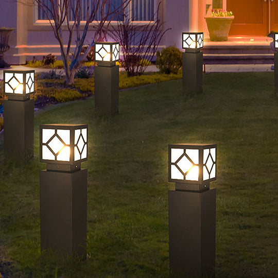 Retro European Square Solar Powered Bollard Light