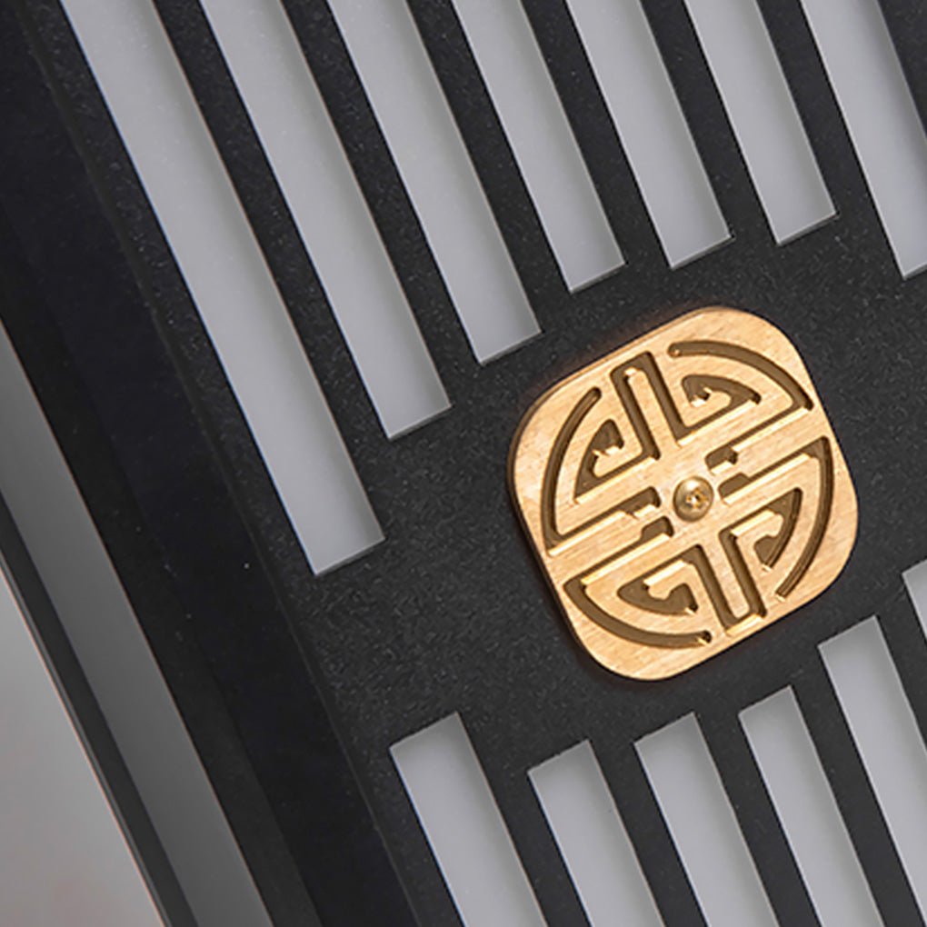 Traditional Retro Black LED Post Light for Outdoor Gardens