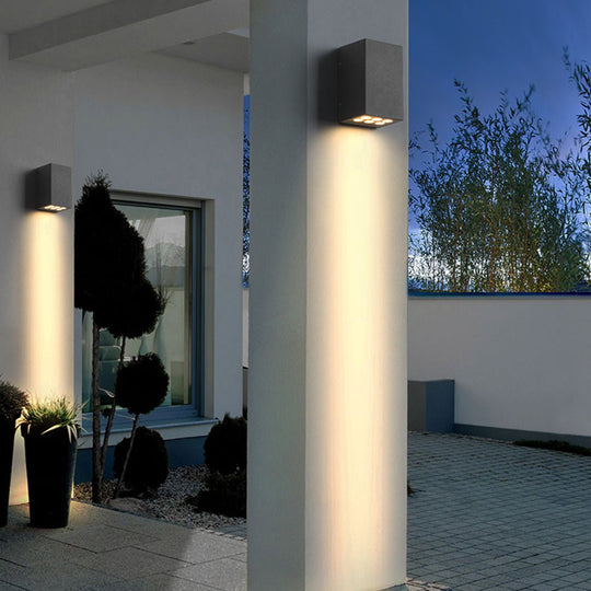Two Light Effect Waterproof LED Wall Light for Outdoor Villa Courtyard