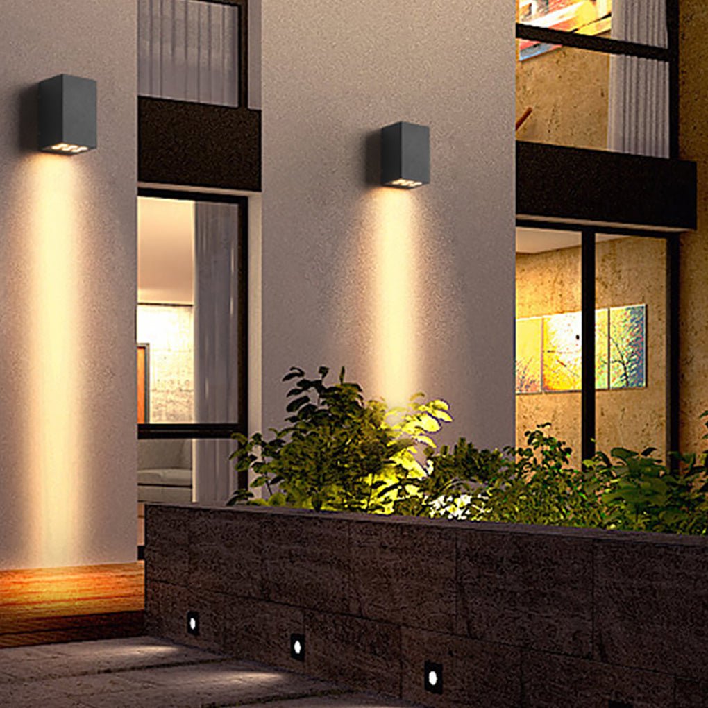 Two Light Effect Waterproof LED Wall Light for Outdoor Villa Courtyard