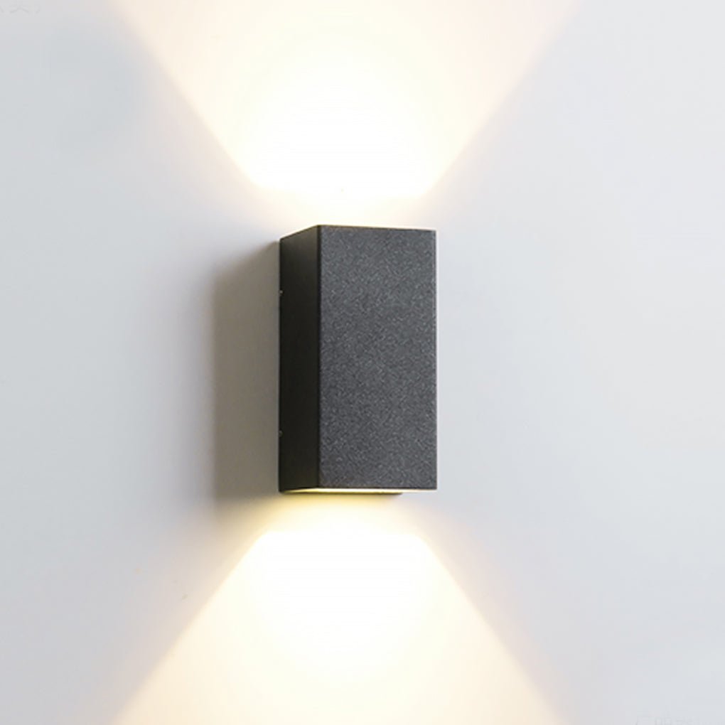 Two Light Effect Waterproof LED Wall Light for Outdoor Villa Courtyard