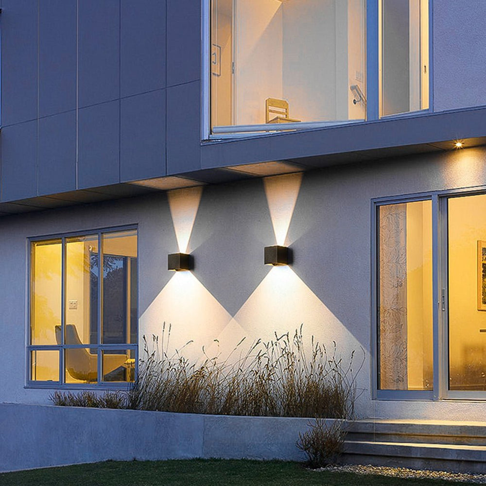 Up and Down Adjustable Beam LED Waterproof Outdoor Wall Light