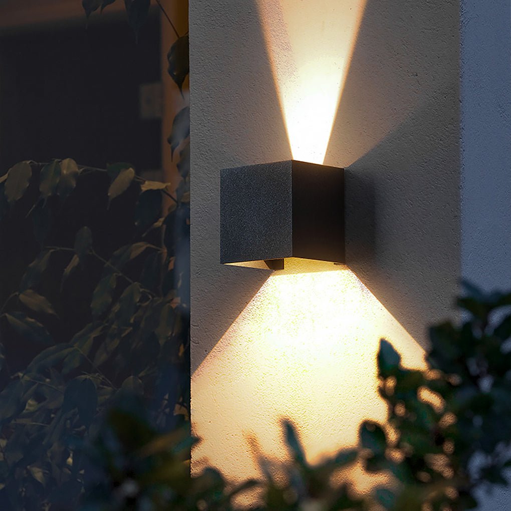 Up and Down Adjustable Beam LED Waterproof Outdoor Wall Light