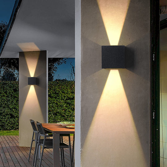 Up and Down Adjustable Beam LED Waterproof Outdoor Wall Light