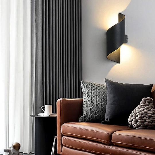 Spiral Design LED Waterproof Wall Light with Up and Down Lighting